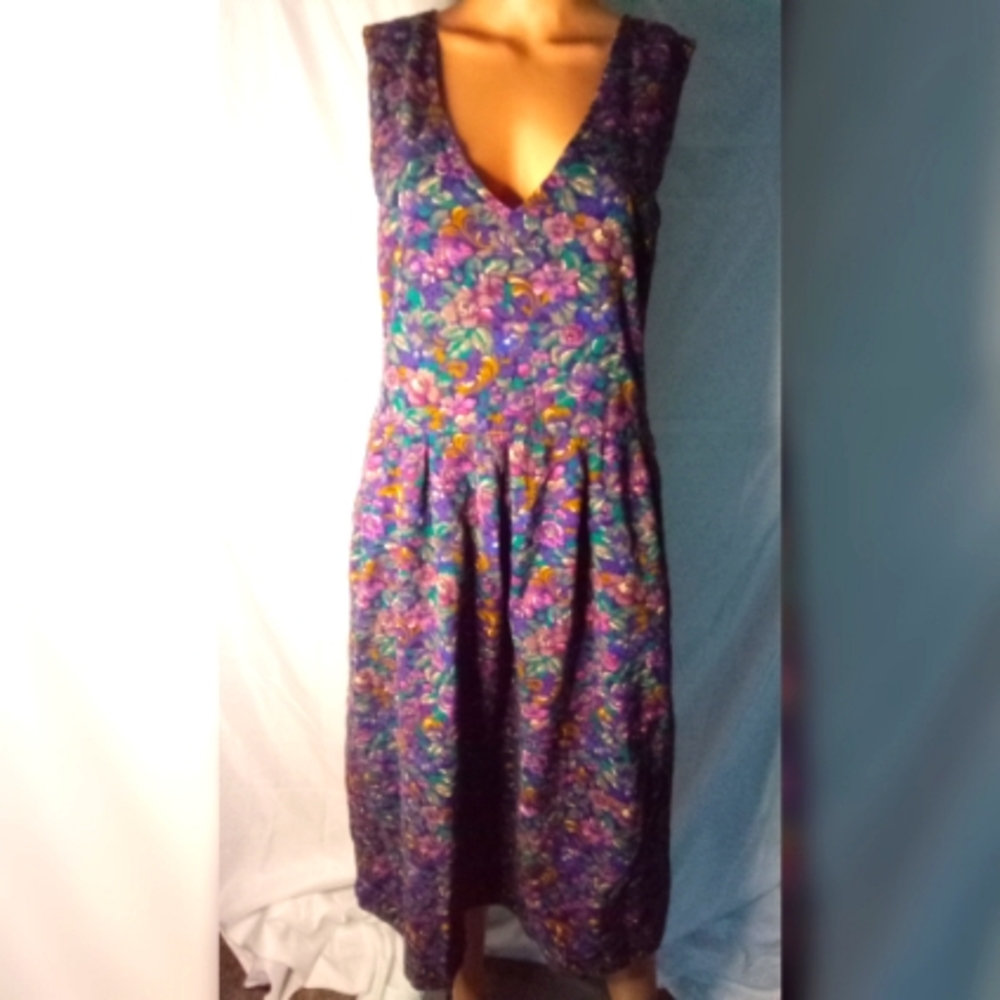 Requirements Floral Pinafore